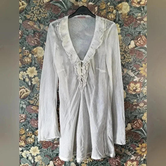 Soft goth ruffle collar ivory silk blend blouse - Picture 3 of 6